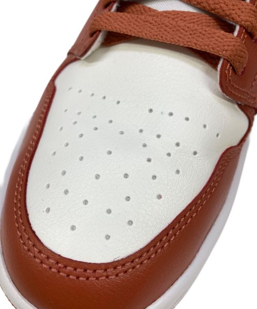 NIKE（ナイキ）NIKE (ナイキ) WMNS AIR JORDAN 1 MID ブラウン×ホワイト サイズ:US9.5の古着・服飾アイテム