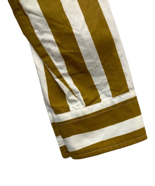 A.P.C.（アーペーセー）A.P.C. (アーペーセー) ストライプシャツ ホワイト×ブラウン サイズ:XSの古着・服飾アイテム