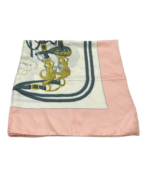 HERMES（エルメス）HERMES (エルメス) カレ90 BRIDES de GALA par ピンクの古着・服飾アイテム