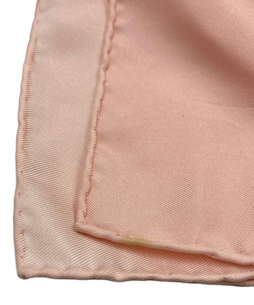 HERMES（エルメス）HERMES (エルメス) カレ90 BRIDES de GALA par ピンクの古着・服飾アイテム