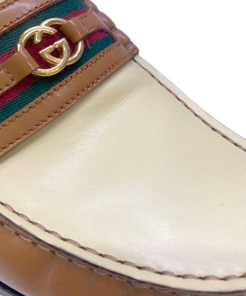 GUCCI（グッチ）GUCCI (グッチ) GGシェリーラインローファー ブラウン×アイボリー サイズ:UK9の古着・服飾アイテム