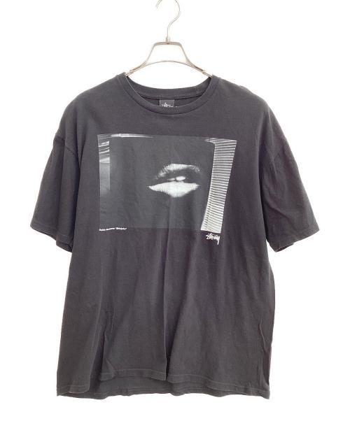 stussy（ステューシー）stussy (ステューシー) DAIDO MORIYAMA (モリヤマダイドウ) プリントTシャツ ブラック サイズ:Lの古着・服飾アイテム