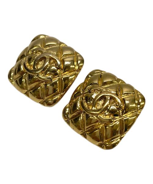 CHANEL（シャネル）CHANEL (シャネル) ココマークマトラッセイヤリング ゴールドカラーの古着・服飾アイテム
