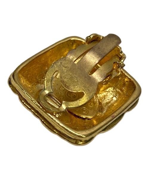 CHANEL（シャネル）CHANEL (シャネル) ココマークマトラッセイヤリング ゴールドカラーの古着・服飾アイテム