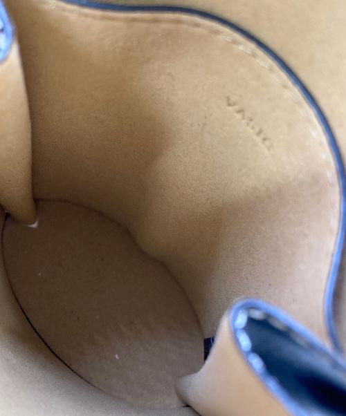 VASIC（ヴァジック）VASIC (ヴァジック) スマホショルダー PETRA ブラックの古着・服飾アイテム