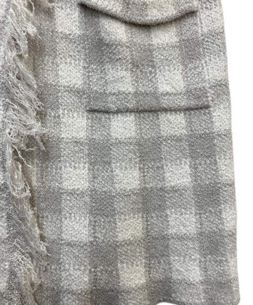 ARMANI COLLEZIONI（アルマーニ コレツィオーニ）ARMANI COLLEZIONI (アルマーニ コレツィオーニ) カーディガン ホワイト×グレー サイズ:SIZE 42の古着・服飾アイテム