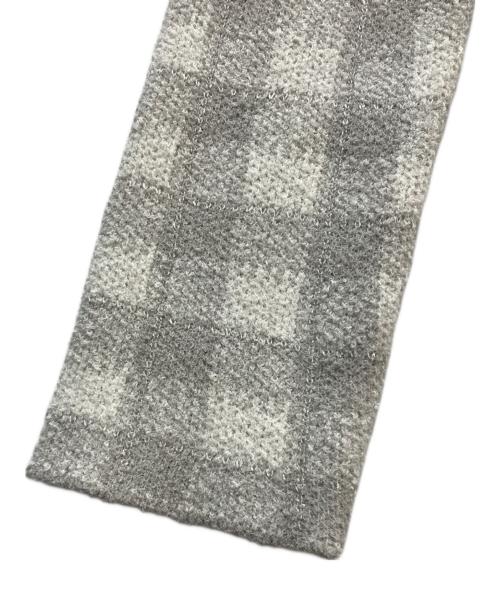 ARMANI COLLEZIONI（アルマーニ コレツィオーニ）ARMANI COLLEZIONI (アルマーニ コレツィオーニ) カーディガン ホワイト×グレー サイズ:SIZE 42の古着・服飾アイテム