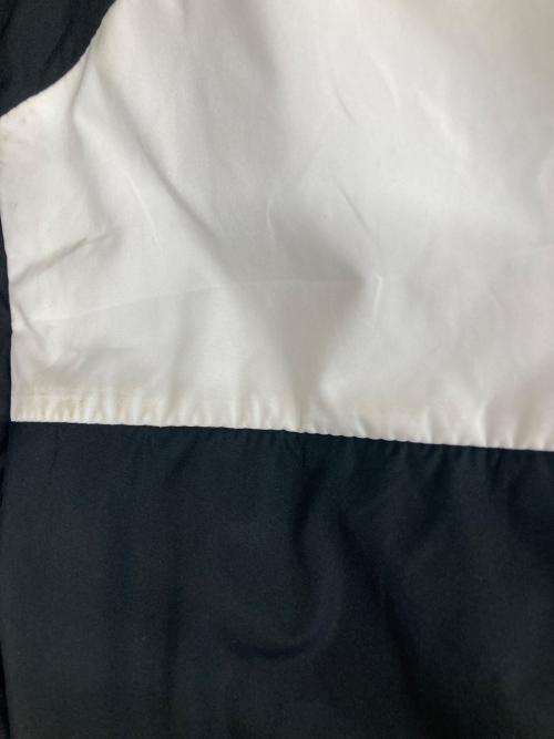 NIKE（ナイキ）NIKE (ナイキ) Synthetic Fill Men's Graphic Bomber Jacket ブラック×ホワイト サイズ:Sの古着・服飾アイテム