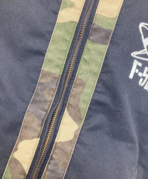 55DSL（フィフテーファイブディーエスエル）55DSL (フィフテーファイブディーエスエル) ジップブルゾン ブラック×カーキ サイズ:SIZE Sの古着・服飾アイテム