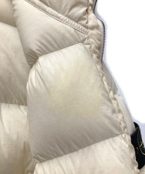 STONE ISLAND（ストーンアイランド）STONE ISLAND (ストーンアイランド) SEAMLESS TUNNEL NYLON DOWN ベージュ サイズ:Sの古着・服飾アイテム