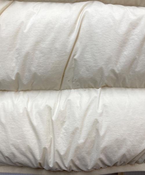 STONE ISLAND（ストーンアイランド）STONE ISLAND (ストーンアイランド) SEAMLESS TUNNEL NYLON DOWN ベージュ サイズ:Sの古着・服飾アイテム