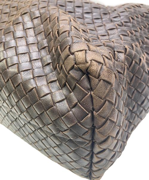 BOTTEGA VENETA（ボッテガベネタ）BOTTEGA VENETA (ボッテガベネタ) イントレチャートセミショルダーバッグ ブラウンの古着・服飾アイテム
