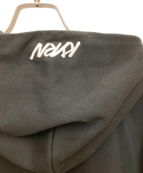 KAO YORI NAKAMI（カオヨリナカミ）KAO YORI NAKAMI (カオヨリナカミ) FREAK'S STORE (フリークストア) パーカー PUNCH BOY HOODIE ブラック サイズ:XLの古着・服飾アイテム