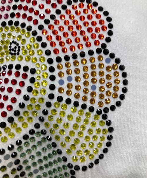 Complex con（コンプレックス コン）Complex con (コンプレックス コン) TAKASHI MURAKAMI (タカシ ムラカミ) SWAROVSKI CRYSTAL FLOWER HOODIE ホワイト サイズ:XLARGEの古着・服飾アイテム