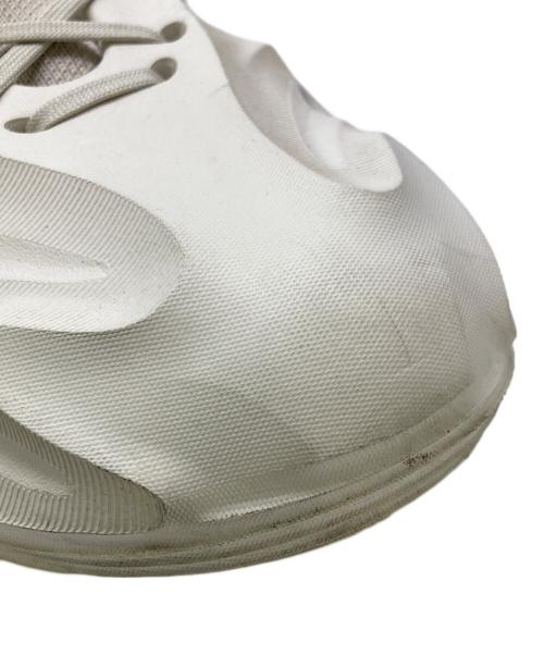 adidas（アディダス）adidas (アディダス) スニーカー AdiFOM Q ホワイト サイズ:US 9の古着・服飾アイテム