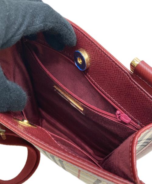 BURBERRY（バーバリー）BURBERRY (バーバリー) ノバチェックショルダーバッグ レッド×ベージュの古着・服飾アイテム