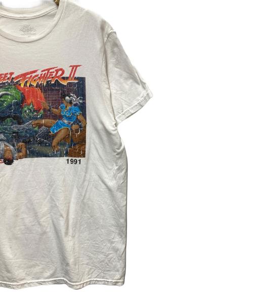 カプコン（カプコン）カプコン (カプコン) ゲームプリントTシャツ ホワイト サイズ:Mの古着・服飾アイテム