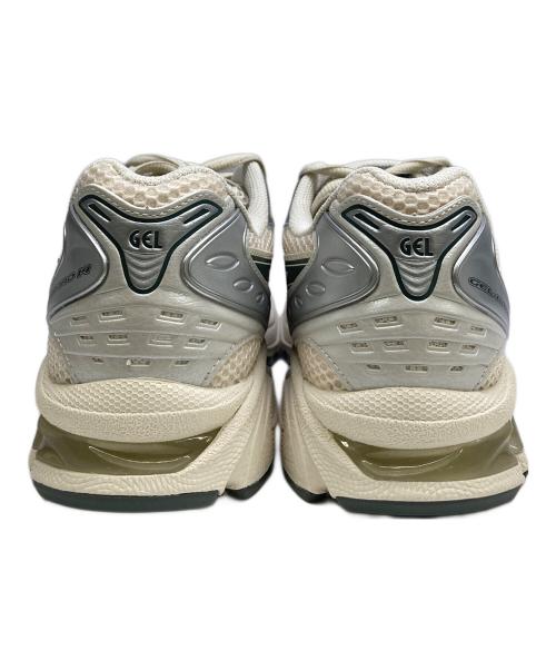 asics（アシックス）asics (アシックス) スニーカー GEL-KAYANO アイボリー×グリーン サイズ:US 8 1/2の古着・服飾アイテム