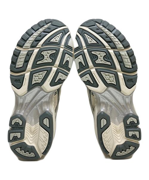 asics（アシックス）asics (アシックス) スニーカー GEL-KAYANO アイボリー×グリーン サイズ:US 8 1/2の古着・服飾アイテム