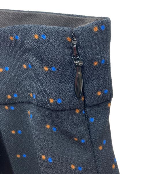 A.P.C.（アーペーセー）A.P.C. (アーペーセー) 総柄ベルテッドスカート ネイビー サイズ:SIZE Sの古着・服飾アイテム