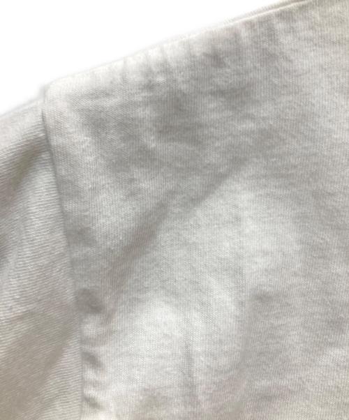 PLAY COMME des GARCONS（プレイコムデギャルソン）PLAY COMME des GARCONS (プレイコムデギャルソン) ハートロゴTシャツ ホワイト×ネイビー サイズ:Mの古着・服飾アイテム