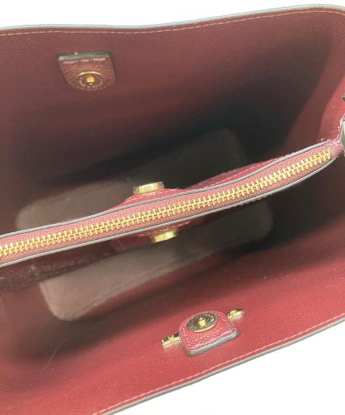 COACH（コーチ）COACH (コーチ) 2WAYバッグ Town Bucket Bag In Signature Canvas ホワイト×ボルドーの古着・服飾アイテム