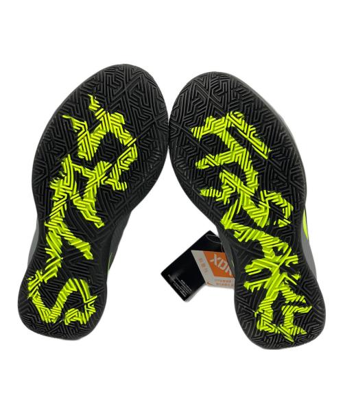 NIKE（ナイキ）NIKE (ナイキ) スニーカー グレー×ブラック サイズ:27 未使用品の古着・服飾アイテム