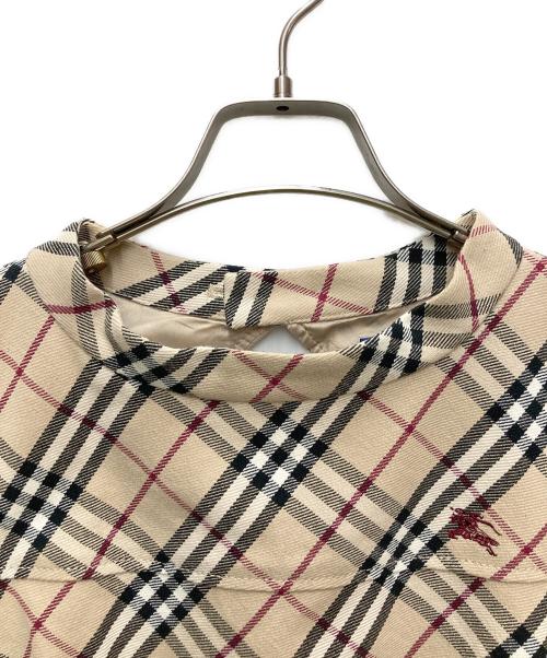 BURBERRY BLUE LABEL（バーバリーロンドンブルーレーベル）BURBERRY BLUE LABEL (バーバリーロンドンブルーレーベル) ノースリーブ・キャミソールワンピース ベージュ サイズ:36の古着・服飾アイテム