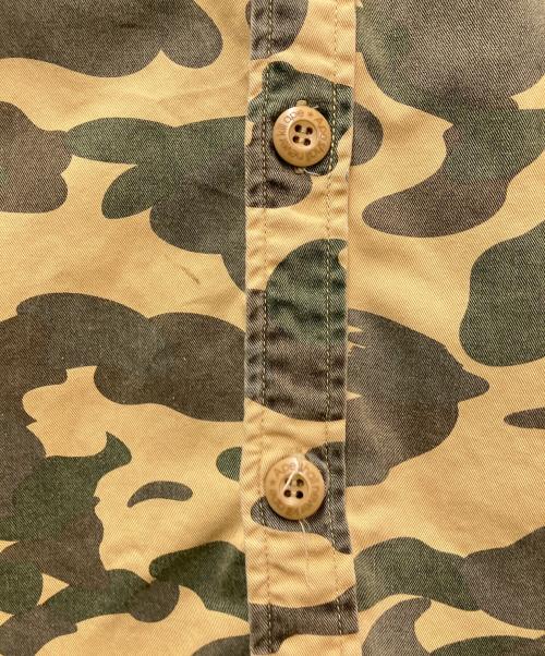 A BATHING APE（アベイシングエイプ）A BATHING APE (ア ベイシング エイプ) 半袖ミリタリーシャツ ベージュ×カーキ サイズ:Mの古着・服飾アイテム