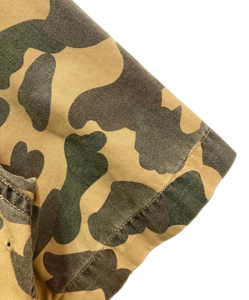 A BATHING APE（アベイシングエイプ）A BATHING APE (ア ベイシング エイプ) 半袖ミリタリーシャツ ベージュ×カーキ サイズ:Mの古着・服飾アイテム