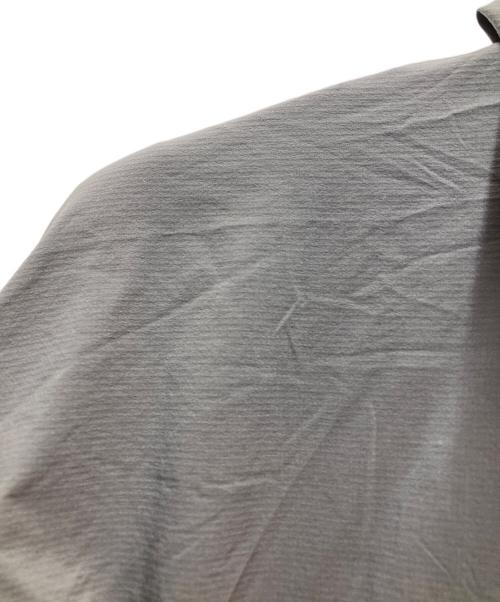 THE NORTH FACE（ザ ノース フェイス）THE NORTH FACE (ザ ノース フェイス) SWALLOWTAIL HOODIE グレー×レッド サイズ:Mの古着・服飾アイテム