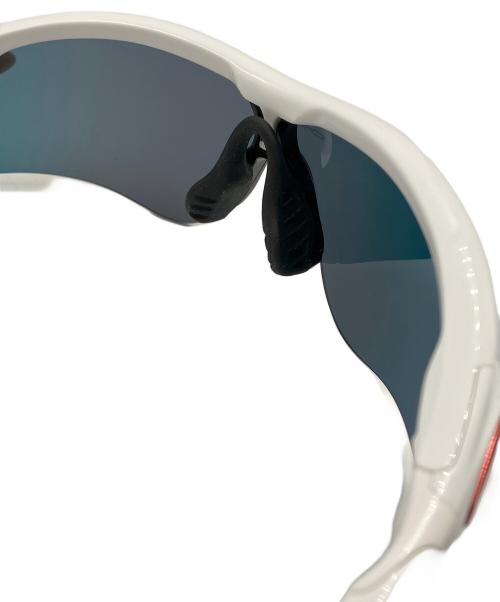 OAKLEY（オークリー）OAKLEY (オークリー) サングラス ホワイトの古着・服飾アイテム