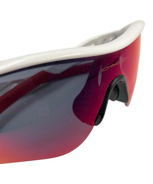 OAKLEY（オークリー）OAKLEY (オークリー) サングラス ホワイトの古着・服飾アイテム