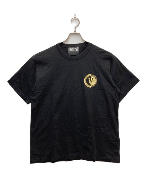 VERSACE JEANS COUTURE（ヴェルサーチ ジーンズクチュール）VERSACE JEANS COUTURE (ヴェルサーチ ジーンズクチュール) ロゴプリントTシャツ ブラック サイズ:Lの古着・服飾アイテム