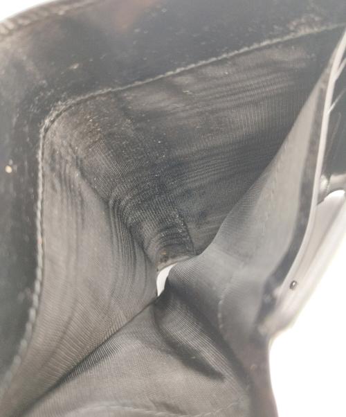 GUCCI（グッチ）GUCCI (グッチ) エンボスGロゴ3つ折り財布 ブラックの古着・服飾アイテム