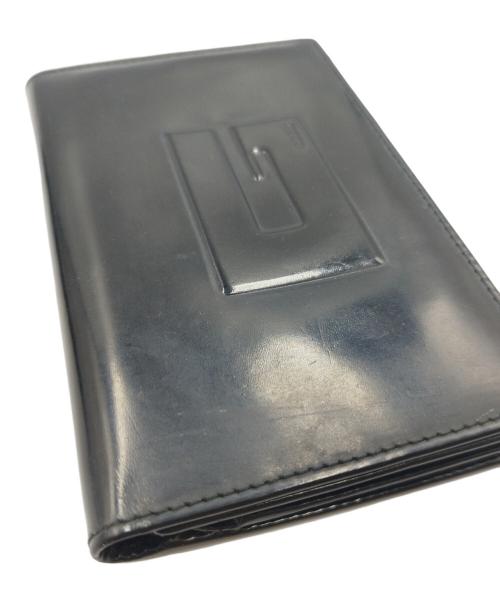 GUCCI（グッチ）GUCCI (グッチ) エンボスGロゴ3つ折り財布 ブラックの古着・服飾アイテム