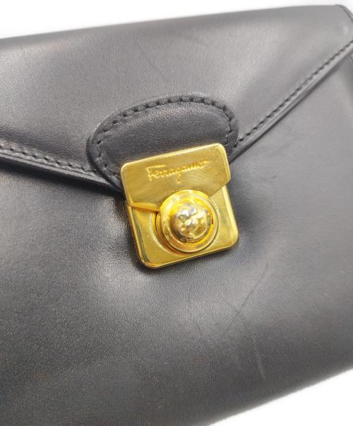 Salvatore Ferragamo（サルヴァトーレ フェラガモ）Salvatore Ferragamo (サルヴァトーレ フェラガモ) チェーンショルダーミニバッグ ブラックの古着・服飾アイテム