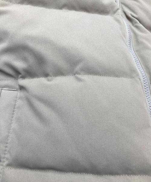 Patagonia（パタゴニア）Patagonia (パタゴニア) Reversible Bivy Down Vest ベージュ×ネイビー サイズ:Mの古着・服飾アイテム