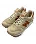 NEW BALANCE（ニューバランス）の古着「スニーカー M1300DSP」｜ベージュ×ブラウン