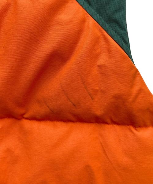 LACOSTE LIVE（ラコステライブ）LACOSTE LIVE (ラコステライブ) ダウンベスト グリーン×オレンジ サイズ:52の古着・服飾アイテム