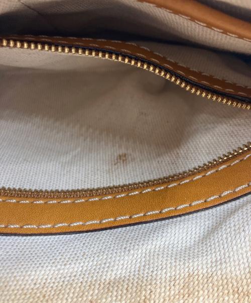 MICHAEL KORS（マイケル・コース）MICHAEL KORS (マイケル・コース) ハンドバッグ ホワイト×ブラウンの古着・服飾アイテム