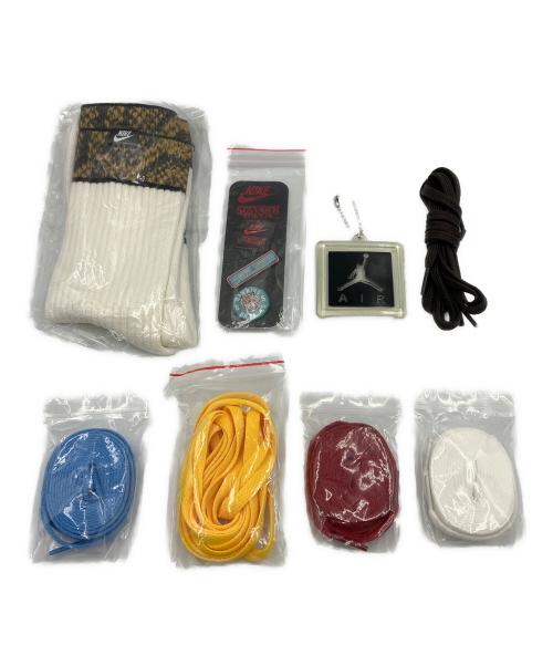 NIKE（ナイキ）NIKE (ナイキ) CLASSIC CORTEZ QS HH　スニーカー ホワイト×グリーン サイズ:SIZE27.5の古着・服飾アイテム