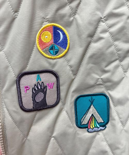 adidas Originals（アディダスオリジナル）adidas Originals (アディダスオリジナル) Pharrell Wiliams (ファレルウィリアムス) キルティングナイロンベスト ベージュ×グリーン サイズ:J XSの古着・服飾アイテム