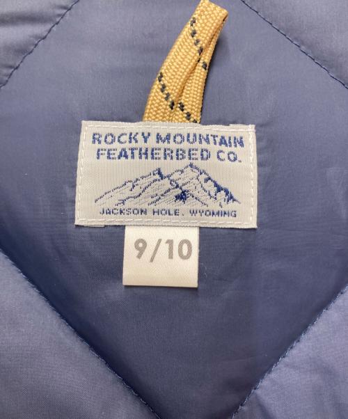RockyMountainFeatherBed（ロッキーマウンテンフェザーベッド）RockyMountainFeatherBed (ロッキーマウンテンフェザーベッド) RockyMountainFeatherBed　ダウンジャケット ネイビー サイズ:9/10の古着・服飾アイテム