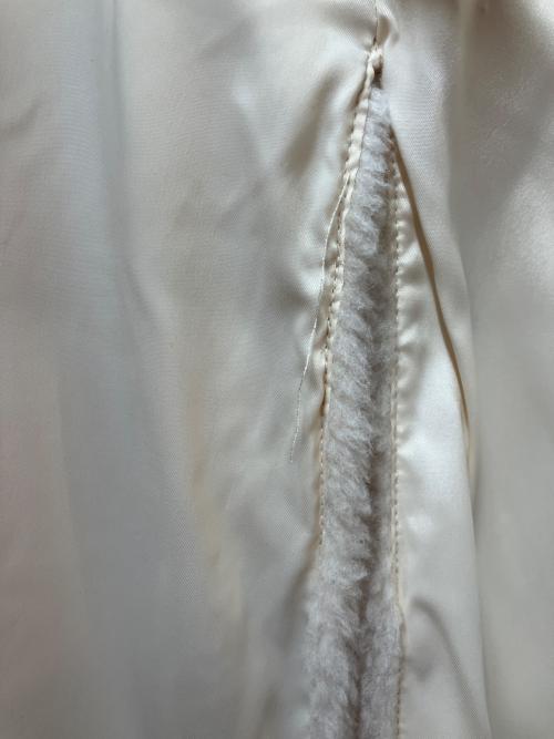 SOEJU（ソージュ）SOEJU (ソージュ) ウール ボア ケープ アイボリー サイズ:SIZE 不明の古着・服飾アイテム