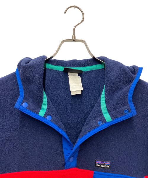 Patagonia（パタゴニア）Patagonia (パタゴニア) フリースジャケット レッド×ネイビー サイズ:Mの古着・服飾アイテム