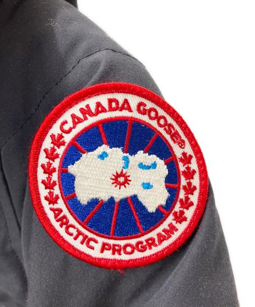 CANADA GOOSE（カナダグース）CANADA GOOSE (カナダグース) ダウンコート　Mackenzie Parka Heritage ネイビー サイズ:SIZE Sの古着・服飾アイテム