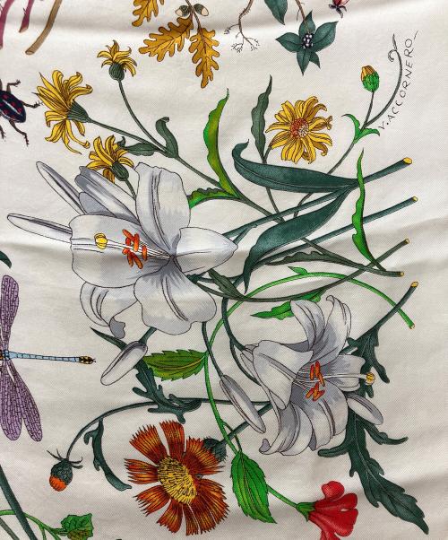 GUCCI（グッチ）GUCCI (グッチ) シルクスカーフ ベージュの古着・服飾アイテム