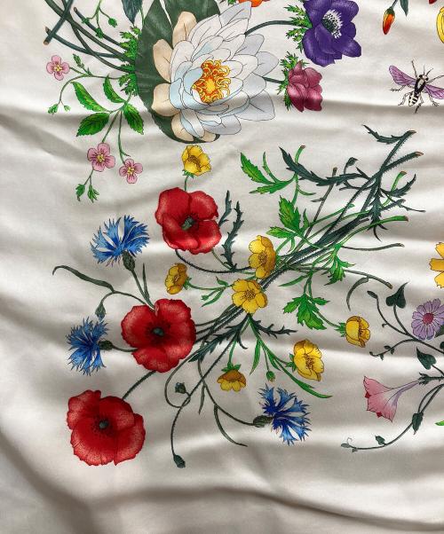 GUCCI（グッチ）GUCCI (グッチ) シルクスカーフ ベージュの古着・服飾アイテム