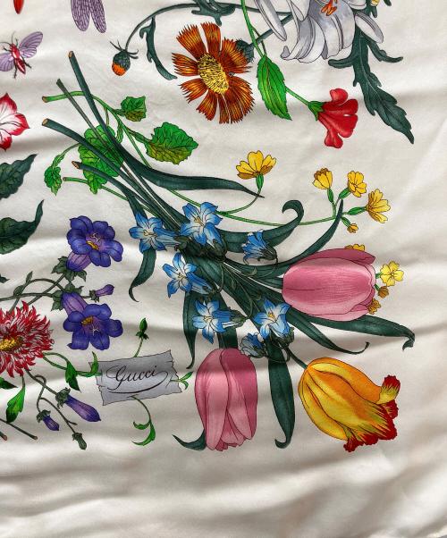 GUCCI（グッチ）GUCCI (グッチ) シルクスカーフ ベージュの古着・服飾アイテム